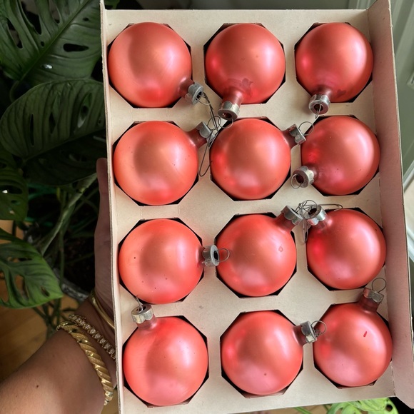 Vintage Pyramid Pink Glass Ball Ornaments - Picture 1 of 7